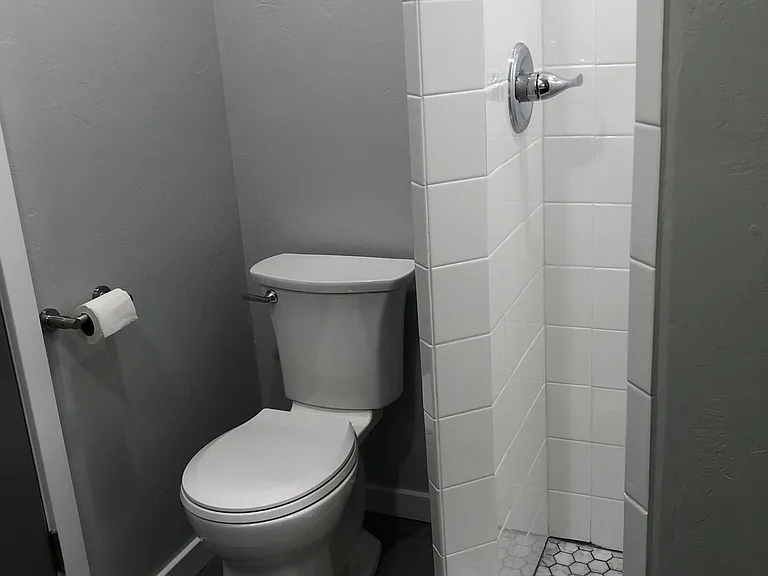 1834 NW 42nd St — Photo 19