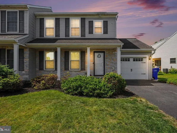 4281 Green Park Dr, Mount Joy, PA 17552