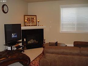 3rd image of 10011 NE 28th Ave