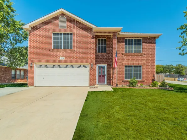 2016 Brazos Dr, Corinth, TX 76210