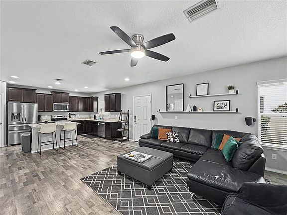 2nd image of 4842 Chatterton Way