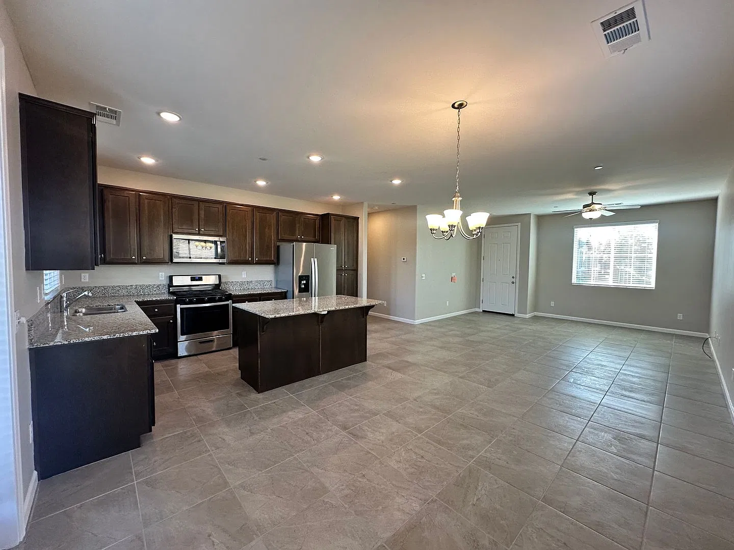 Charming home in Ashton Park private community, coming soon! — Photo 4