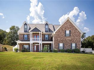 34 Gunner Dr, Fort Mitchell, AL 36856