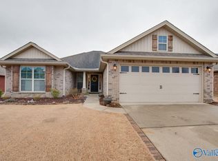 6912 Breyerton Way, Owens Cross Roads, AL 35763