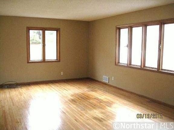 3rd image of 8711 47th Ave N