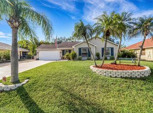 17223 Plantation Dr, Fort Myers, FL 33967