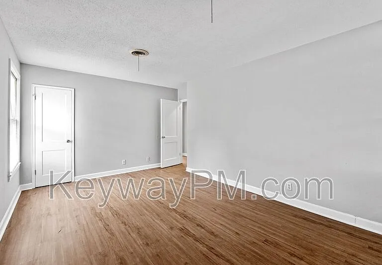 3018 Acorn Rd — Photo 4