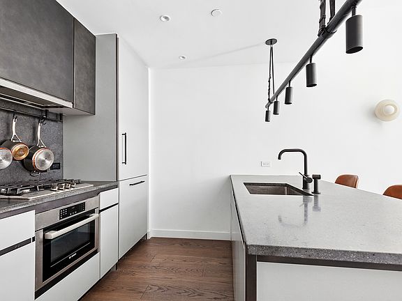 5th image of 11 Hoyt St #5G