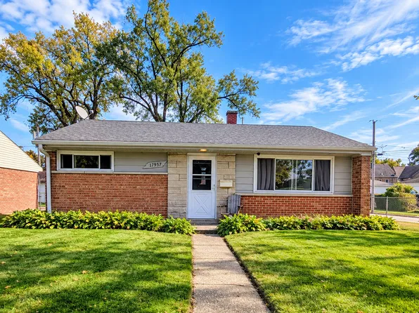17957 Oakwood Ave, Lansing, IL 60438