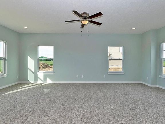 2nd image of 19 Pinewood Dr
