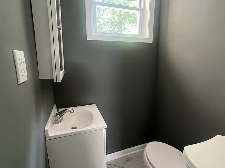1307 Hanson St — Photo 3