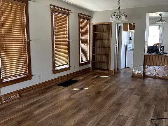 4th image of 510 Johnson St