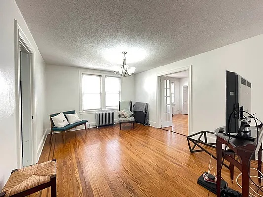 Rented by Bohemia Realty Group | media 18