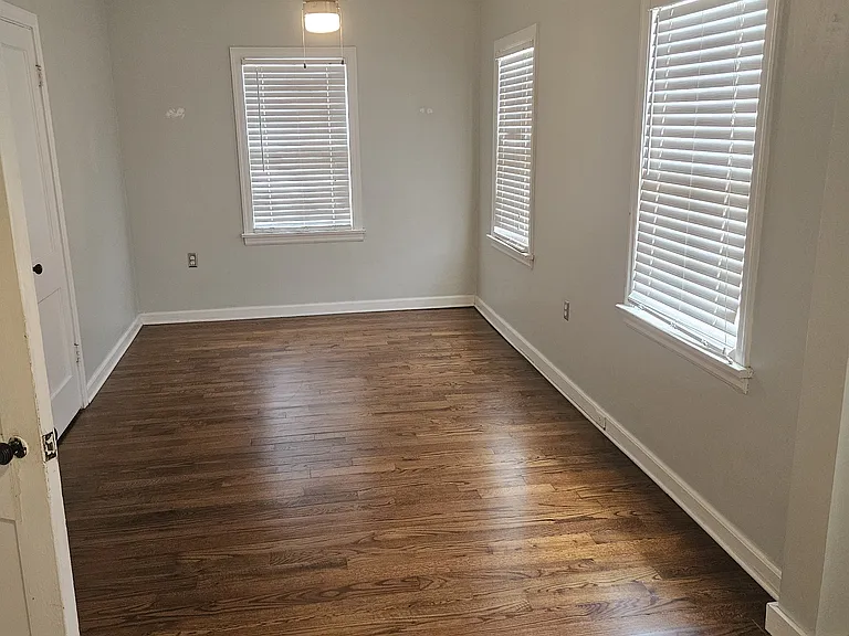 1003 W Berry Ave — Photo 6