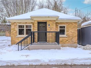 11 Esson St, Kitchener, ON N2M2V1