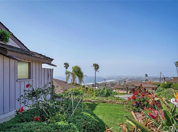 3rd image of 413 Avenida De Jose