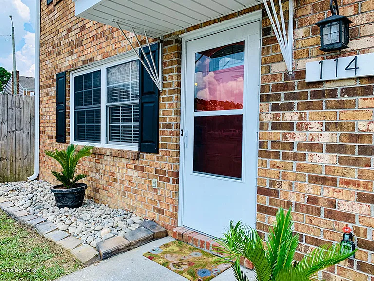 114 Villa Dr — Photo 41