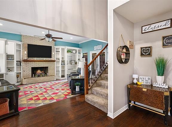 5th image of 633 Villawood Ln