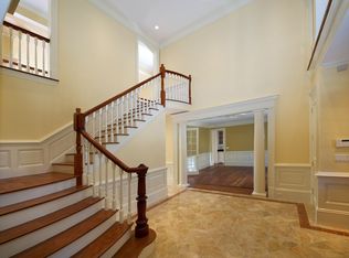 2 Old Town Rd, Wellesley, MA 02481