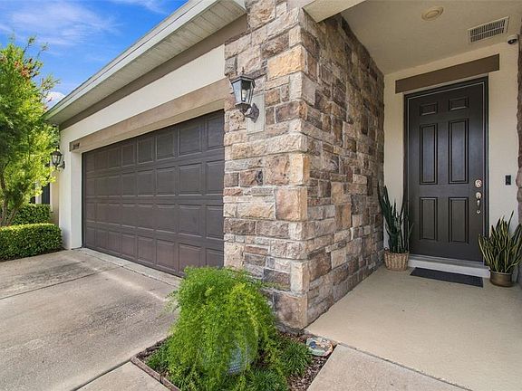 2nd image of 30444 PECAN VALLEY LOOP