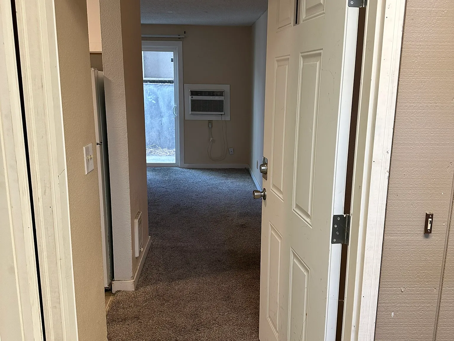 1 bed, 540 sqft, $1,050 — Photo 2
