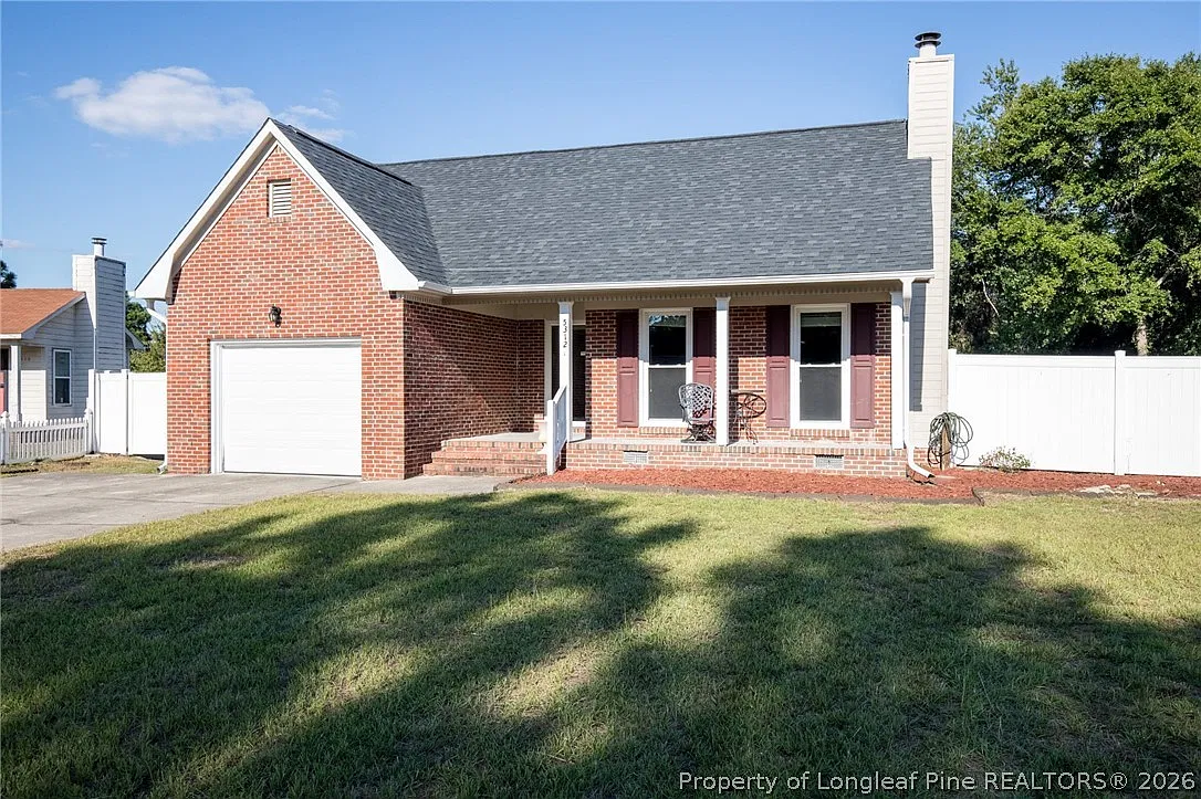 3 bed, 2.0 bath, 1195 sqft, $1,850 — Photo 1