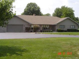 456 S Whippoorwill Ln, Scottsburg, IN 47170