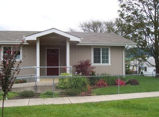 176 Cedar St, Yoncalla, OR 97499