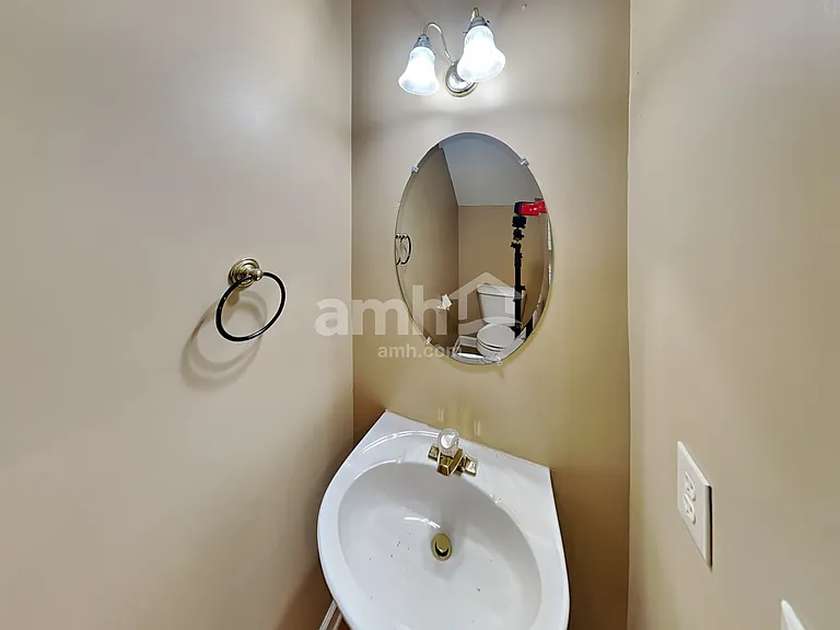 317 Stone Heath Ct — Photo 9