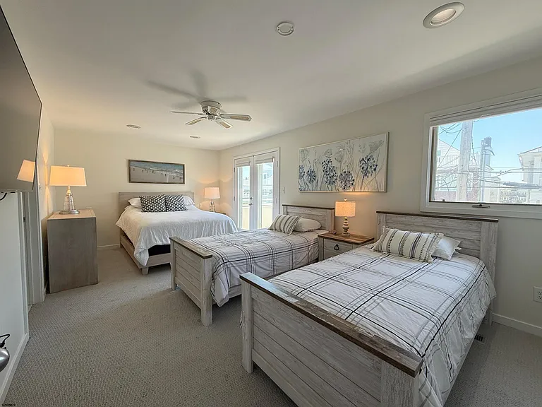 7701 Atlantic Ave #65 — Photo 21