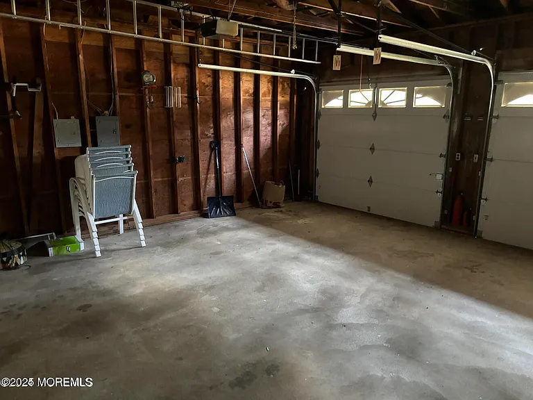 41 Heath Ave — Photo 16