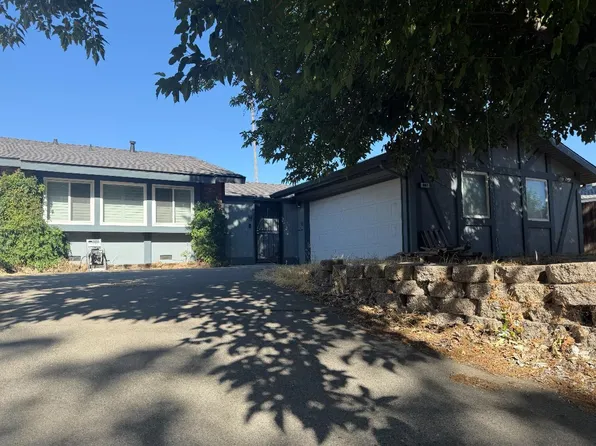 6057 Hollyhurst Way, Sacramento, CA 95823