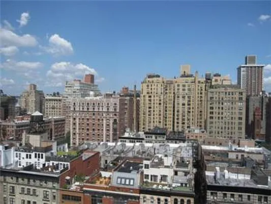 Rented by Cohen Smith Chang LLC | media 25