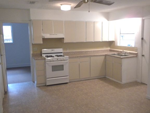 2nd image of 909 Monte Vista Dr