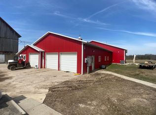 W13198 Buss Rd, Caroline, WI 54928