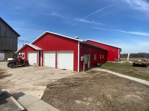 W13198 Buss Rd, Caroline, WI 54928