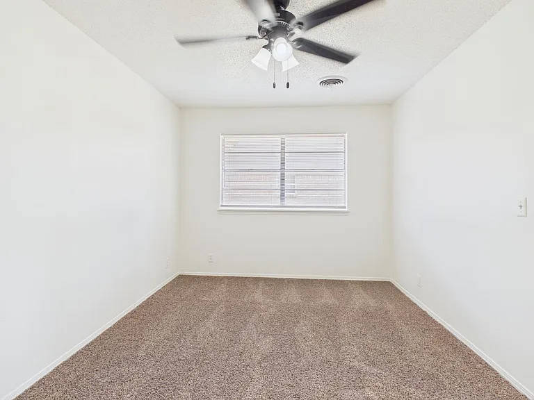 1927 Howard Dr — Photo 15