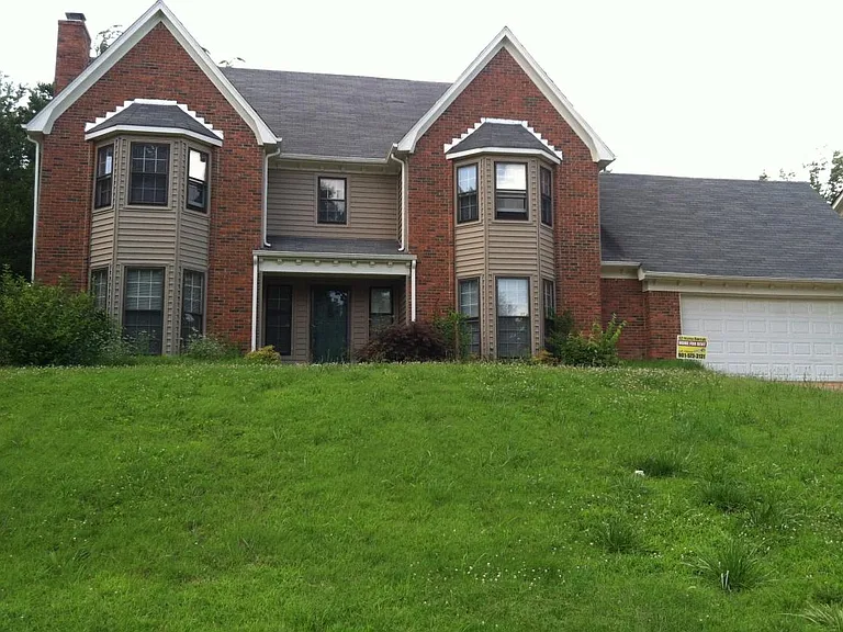 2787 Lanthorn Dr — Photo 1