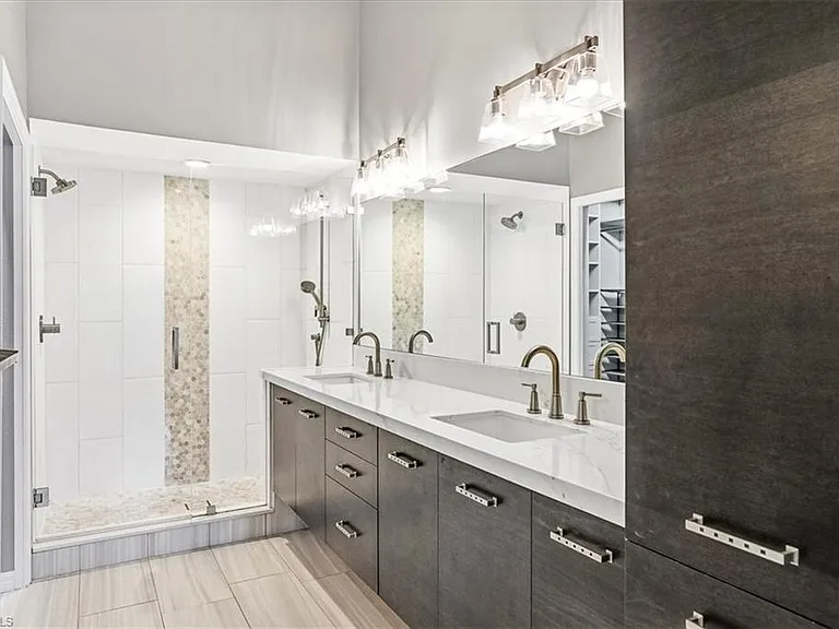 5615 Sherborn Dr #201 — Photo 18