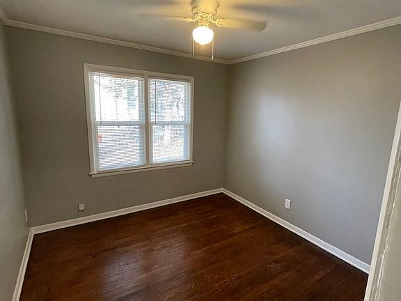 3rd image of 612 E 41st St #620