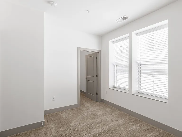 Parkview Apartments — Photo 35