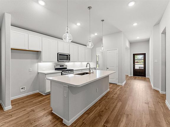 5th image of 19923 Wild Horse Hollow Ln
