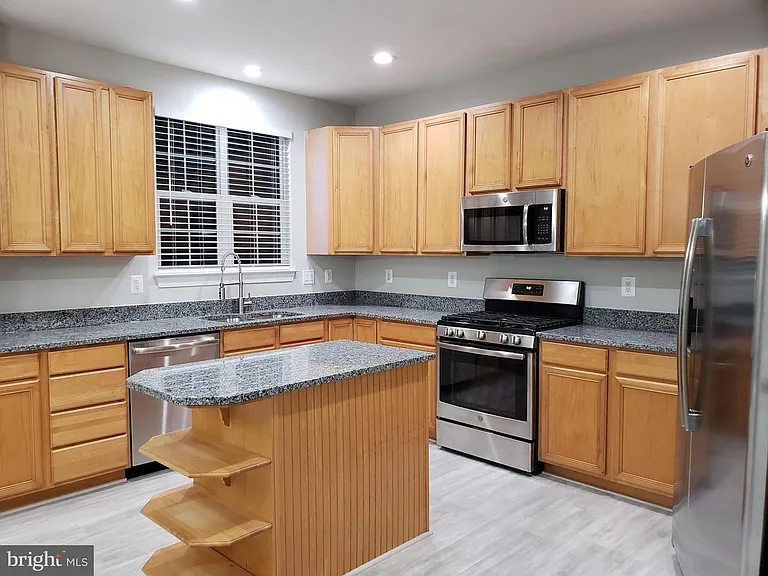 4804 Tothill Dr — Photo 3