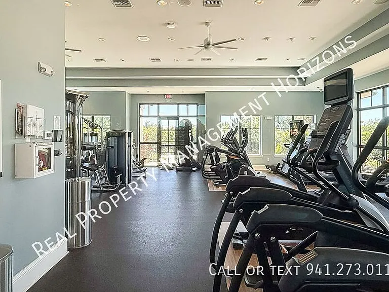 7036 Highgate Ln — Photo 26