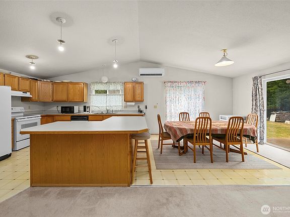 5th image of 8539 Glenlea Court SE