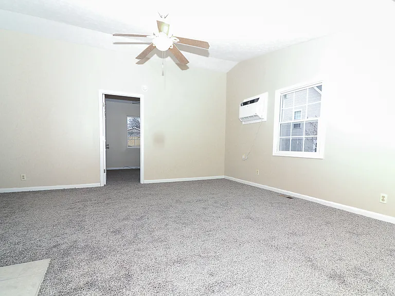 407 Knox Ave — Photo 6