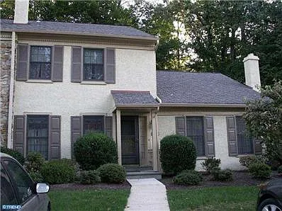 1305 Weatherstone Dr photo 1