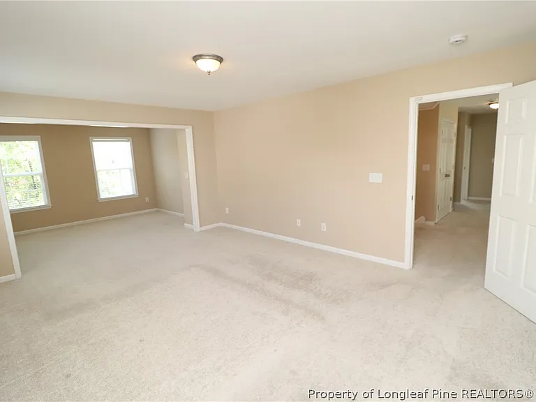 1015 Katie Ln — Photo 27