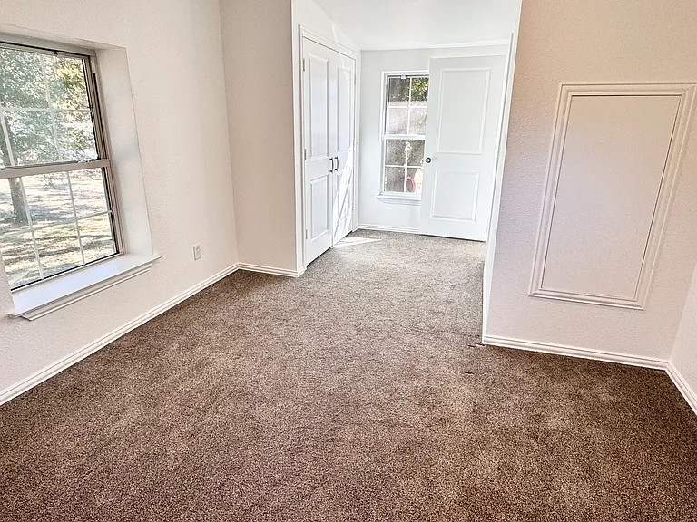 921 Bradleys Bnd — Photo 19
