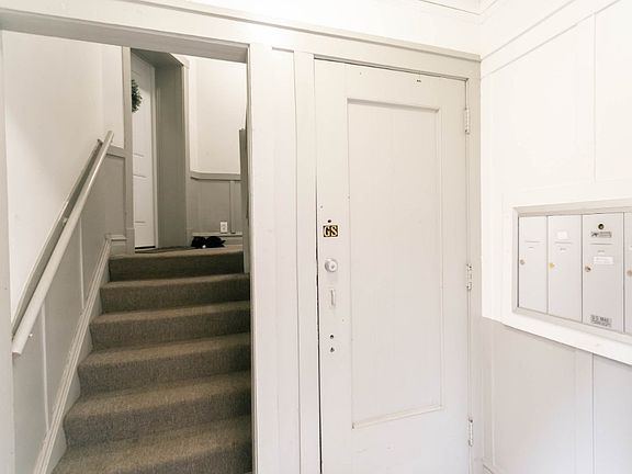 3rd image of 1662 W Farwell Ave